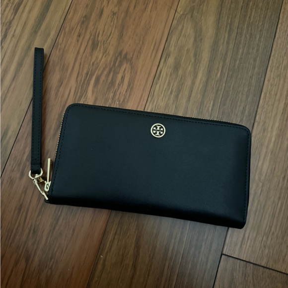 Tory Burch Wallet/Wristlet (Black) - Picture 1 of 7